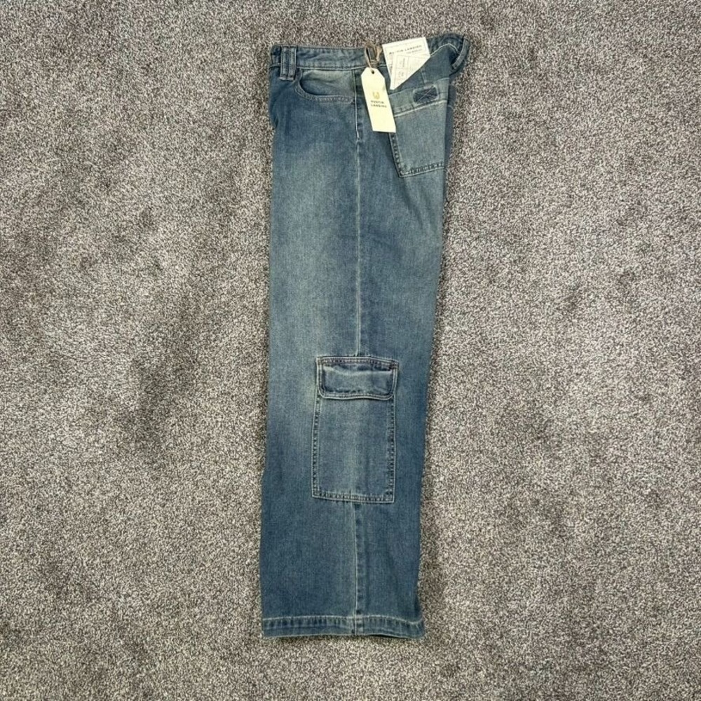 NEW Austin Landing Mid-rise Wide Leg Baggy Jeans Womens 5 Denim Cargo Pockets - Picture 4 of 16